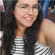 Profesora de primaria apta para todos los niveles y edades.